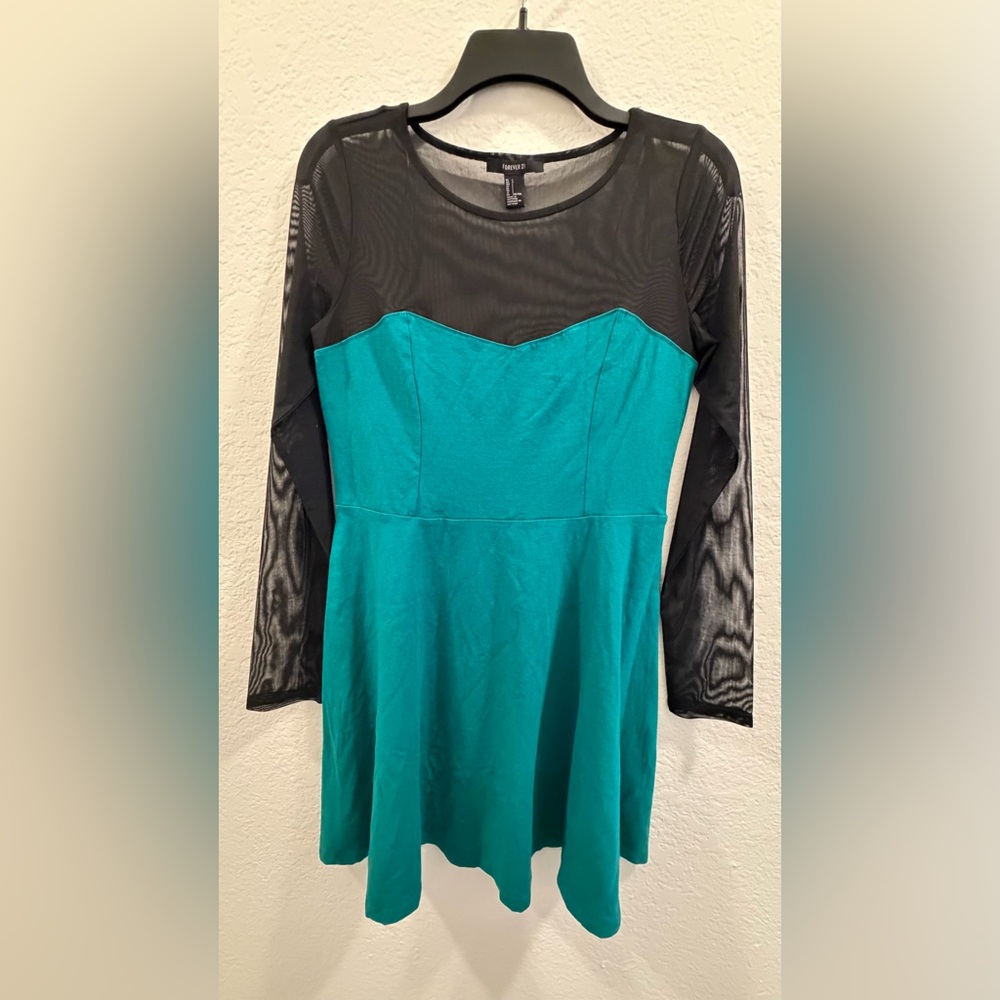 [Forever21] Teal and Black Dress